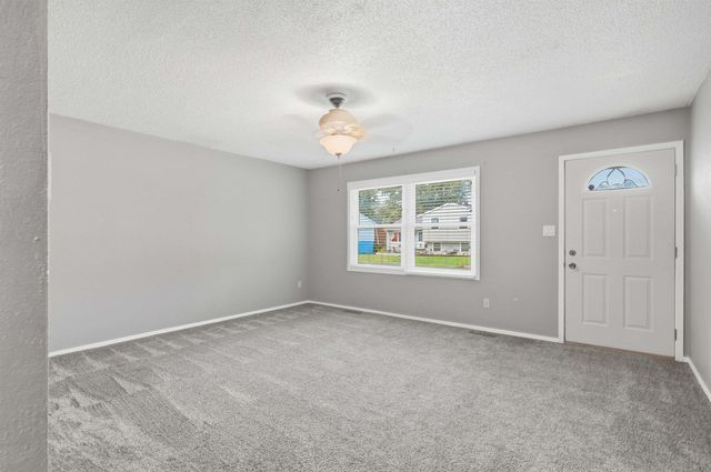 854 Cloverdale Avenue, Waterloo, IA 50703