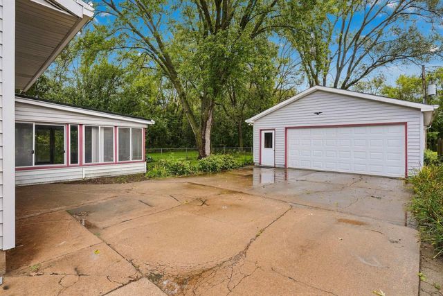 854 Cloverdale Avenue, Waterloo, IA 50703
