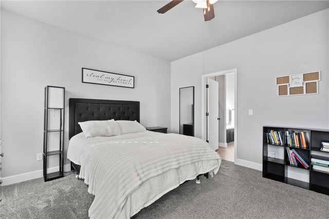 300 Post Oak Avenue, Gentry, AR 72734