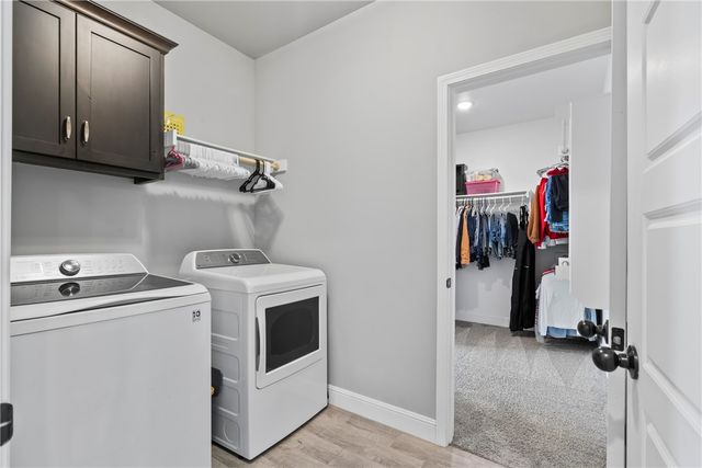 300 Post Oak Avenue, Gentry, AR 72734