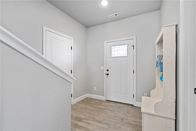 300 Post Oak Avenue, Gentry, AR 72734