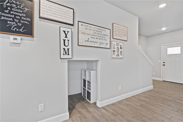 300 Post Oak Avenue, Gentry, AR 72734