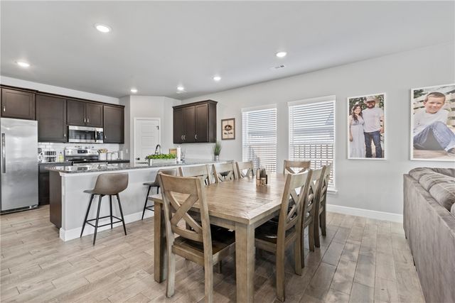 300 Post Oak Avenue, Gentry, AR 72734