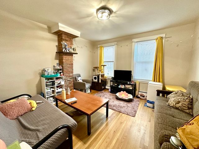 4 Chesterton St 1, Boston, MA 02119