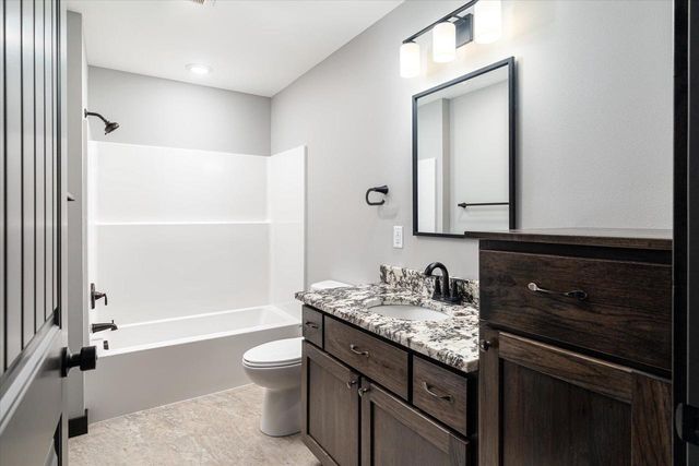 914 Silverthorne DRIVE, Viroqua, WI 54665