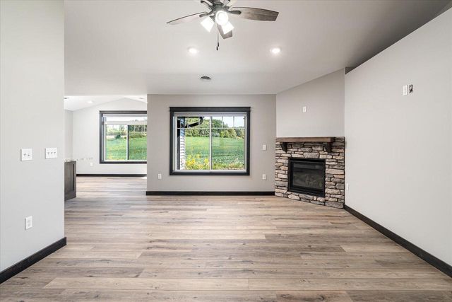 914 Silverthorne DRIVE, Viroqua, WI 54665