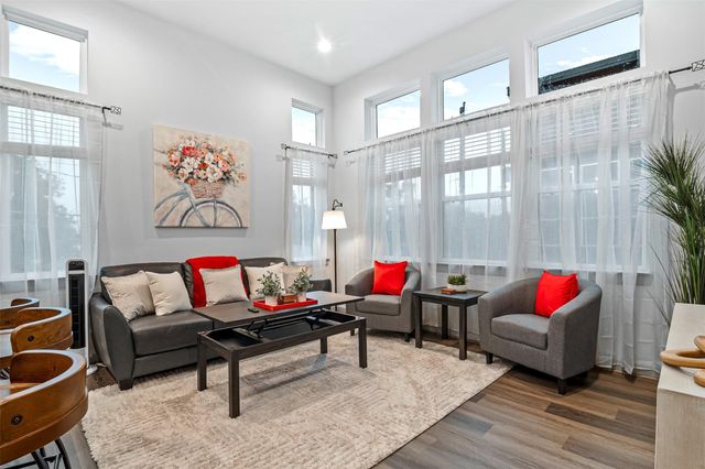 829 N Emile Street, Houston, TX 77020