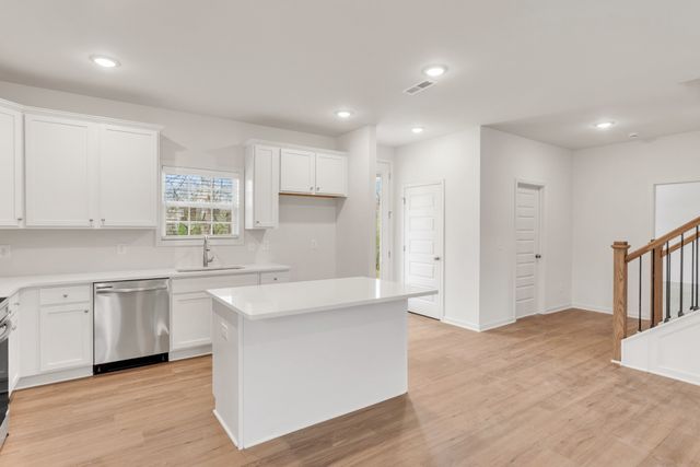 101 Centennial Lane, Columbia, TN 38401