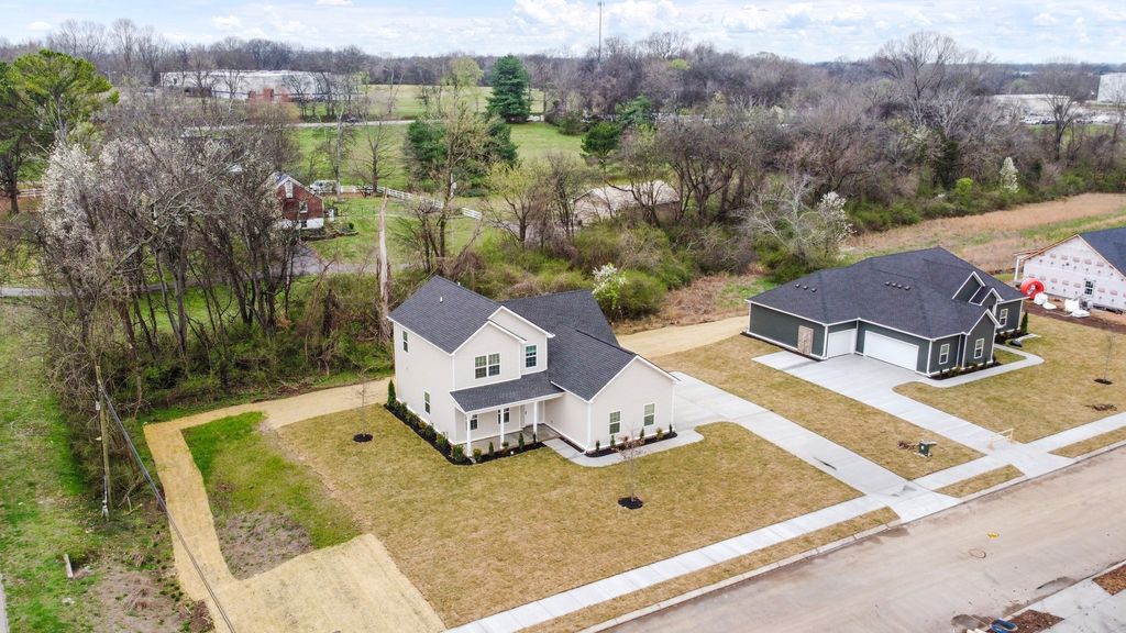 101 Centennial Lane, Columbia, TN 38401