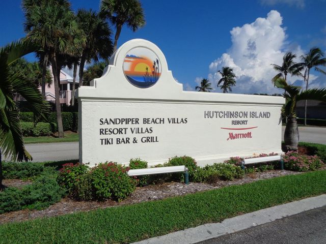 5527 NE GULFSTREAM Way, Hutchinson Island, FL 34996