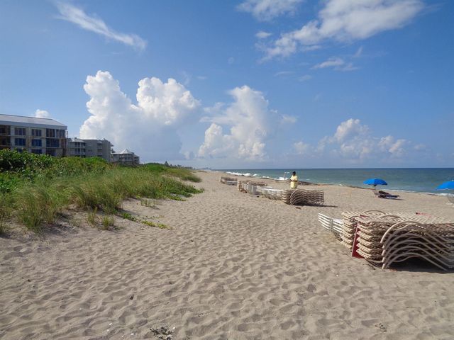 5527 NE GULFSTREAM Way, Hutchinson Island, FL 34996