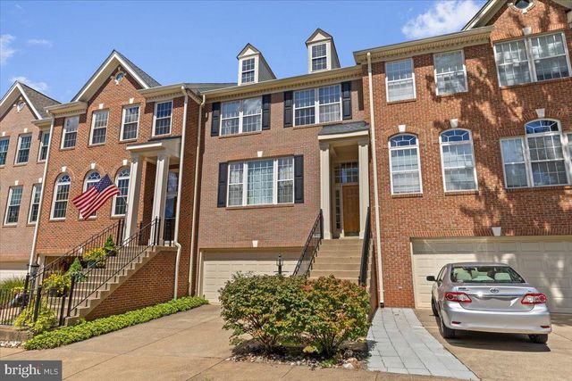 46134 BRISBANE SQ, Sterling, VA 20165