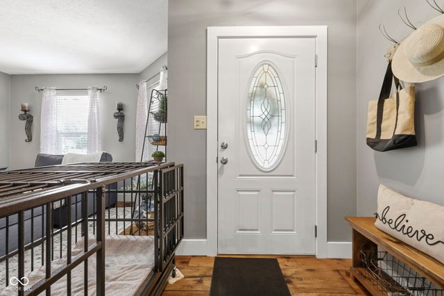 1223 Stave Oak Court, Beech Grove, IN 46107