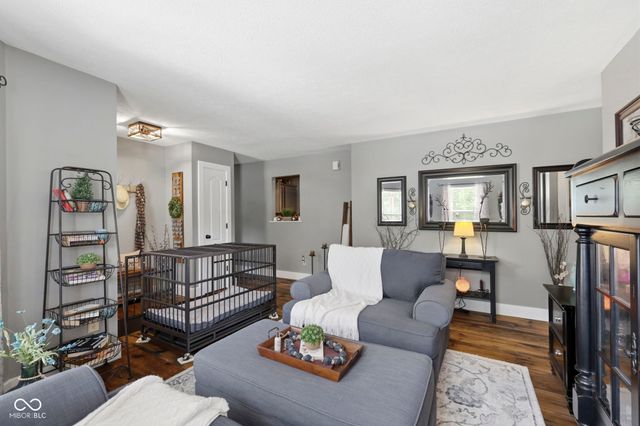 1223 Stave Oak Court, Beech Grove, IN 46107
