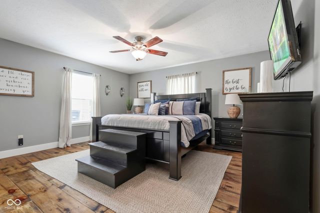 1223 Stave Oak Court, Beech Grove, IN 46107