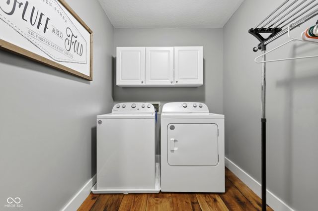1223 Stave Oak Court, Beech Grove, IN 46107