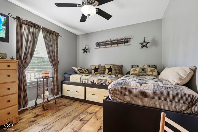 1223 Stave Oak Court, Beech Grove, IN 46107