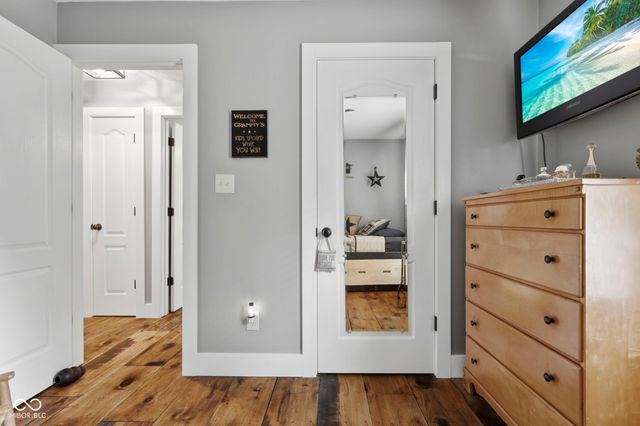 1223 Stave Oak Court, Beech Grove, IN 46107