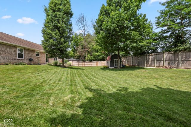 1223 Stave Oak Court, Beech Grove, IN 46107