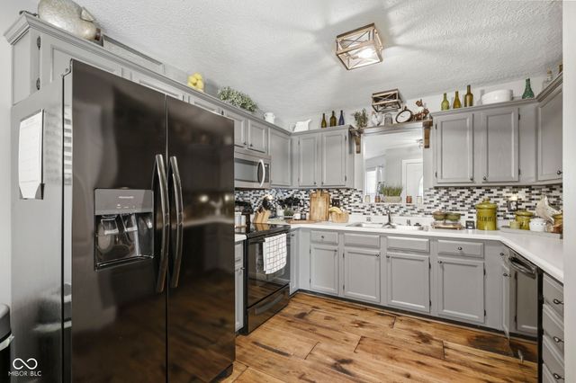 1223 Stave Oak Court, Beech Grove, IN 46107
