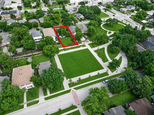 403 S Willomet Avenue, Dallas, TX 75208