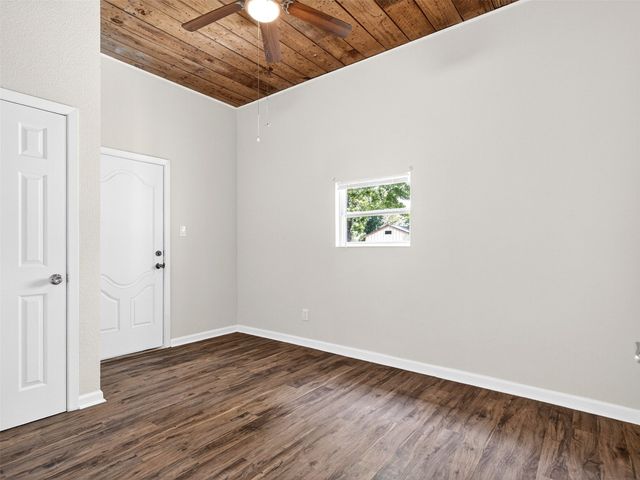 403 S Willomet Avenue, Dallas, TX 75208