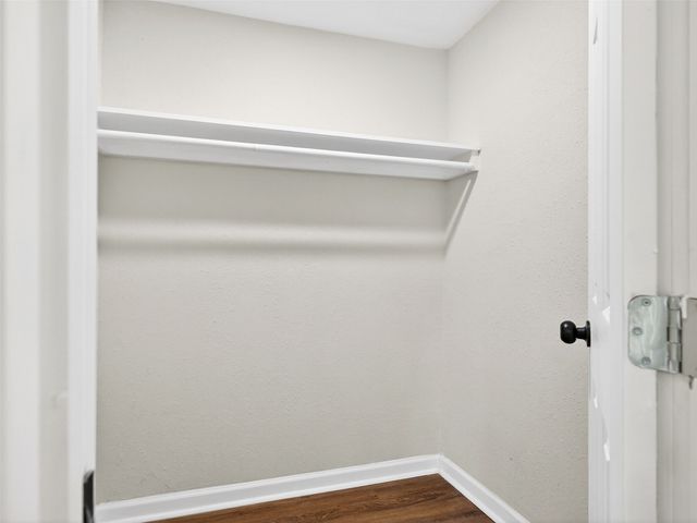 403 S Willomet Avenue, Dallas, TX 75208