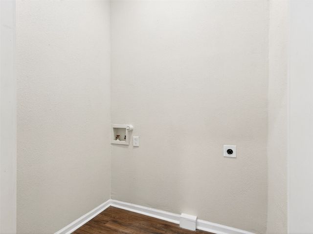 403 S Willomet Avenue, Dallas, TX 75208