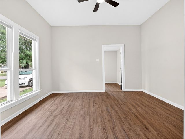 403 S Willomet Avenue, Dallas, TX 75208