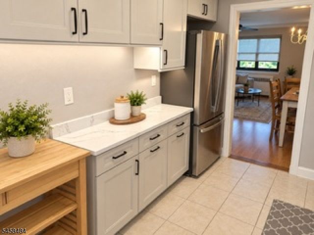 43 Sandra Circle 3, Westfield Town, NJ 07090