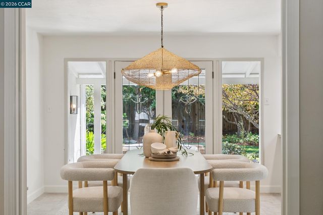 130 Greenway Dr, Walnut Creek, CA 94596