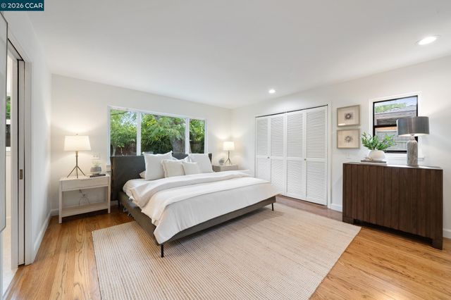 130 Greenway Dr, Walnut Creek, CA 94596