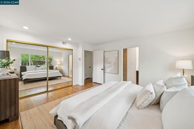 130 Greenway Dr, Walnut Creek, CA 94596