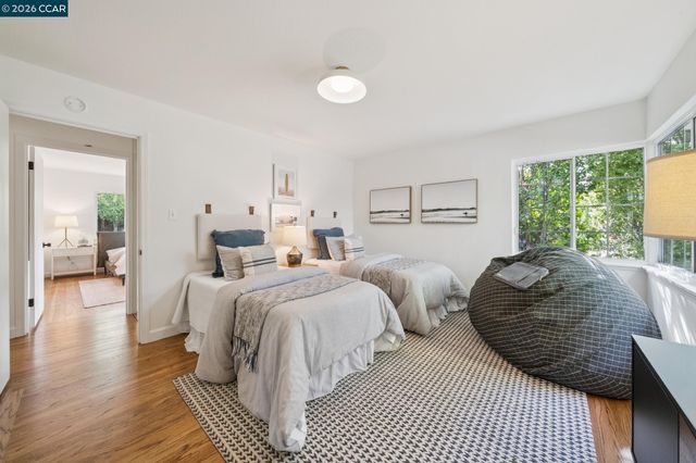 130 Greenway Dr, Walnut Creek, CA 94596