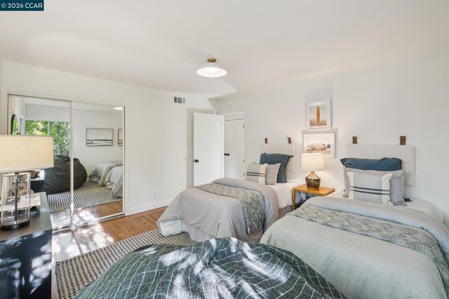 130 Greenway Dr, Walnut Creek, CA 94596
