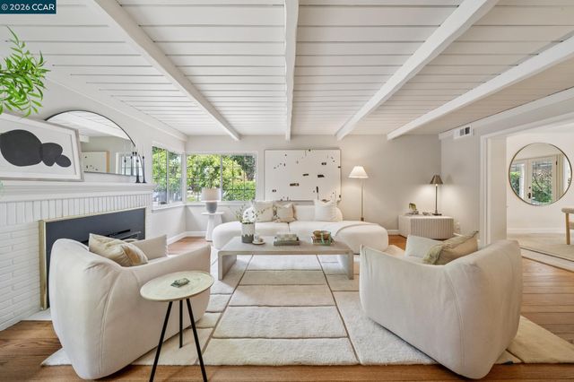 130 Greenway Dr, Walnut Creek, CA 94596