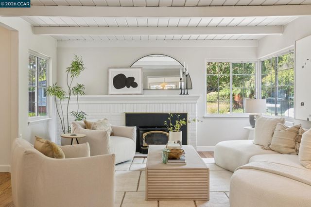 130 Greenway Dr, Walnut Creek, CA 94596