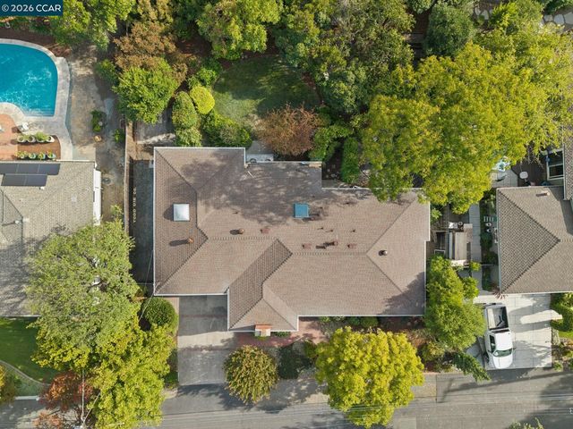130 Greenway Dr, Walnut Creek, CA 94596
