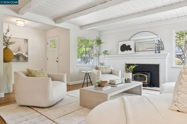 130 Greenway Dr, Walnut Creek, CA 94596