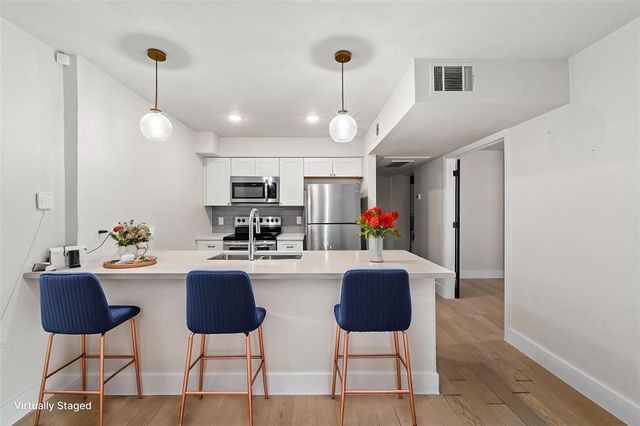 909 Reinli ST 101, Austin, TX 78751