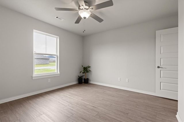 172 Brooke Street, Huntsville, AR 72740