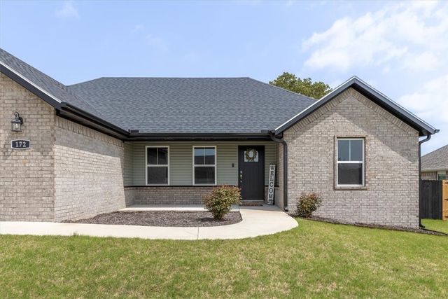 172 Brooke Street, Huntsville, AR 72740