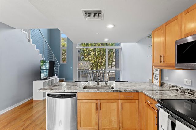 335 4TH AVENUE S, St Petersburg, FL 33701