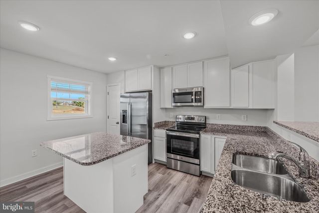 17 OLGA DR, Martinsburg, WV 25403