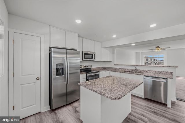 17 OLGA DR, Martinsburg, WV 25403