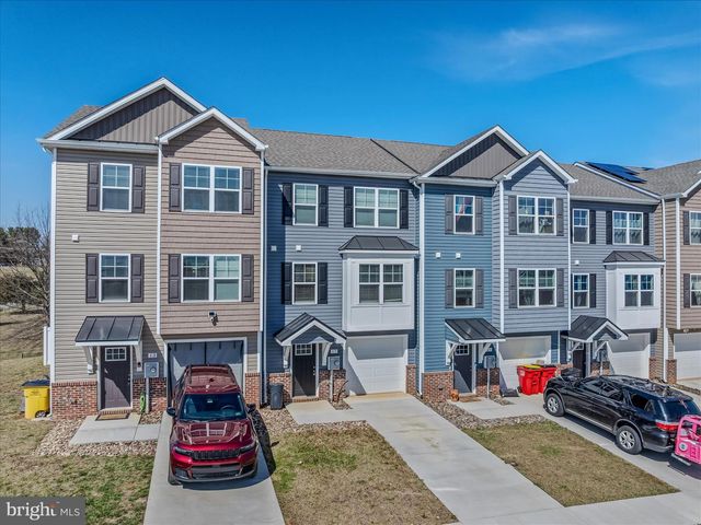 17 OLGA DR, Martinsburg, WV 25403