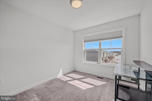 17 OLGA DR, Martinsburg, WV 25403