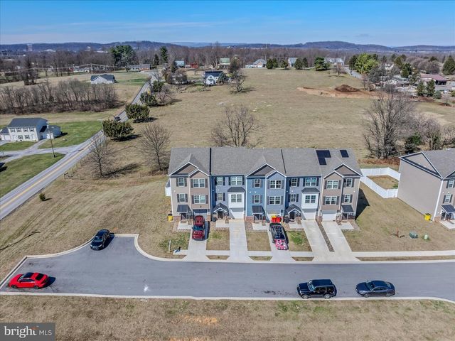 17 OLGA DR, Martinsburg, WV 25403