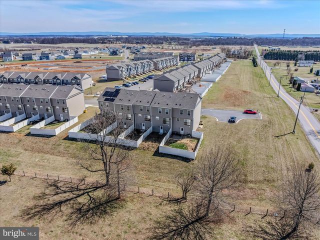 17 OLGA DR, Martinsburg, WV 25403