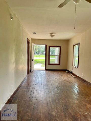 891 McDonald Street, Ludowici, GA 31316